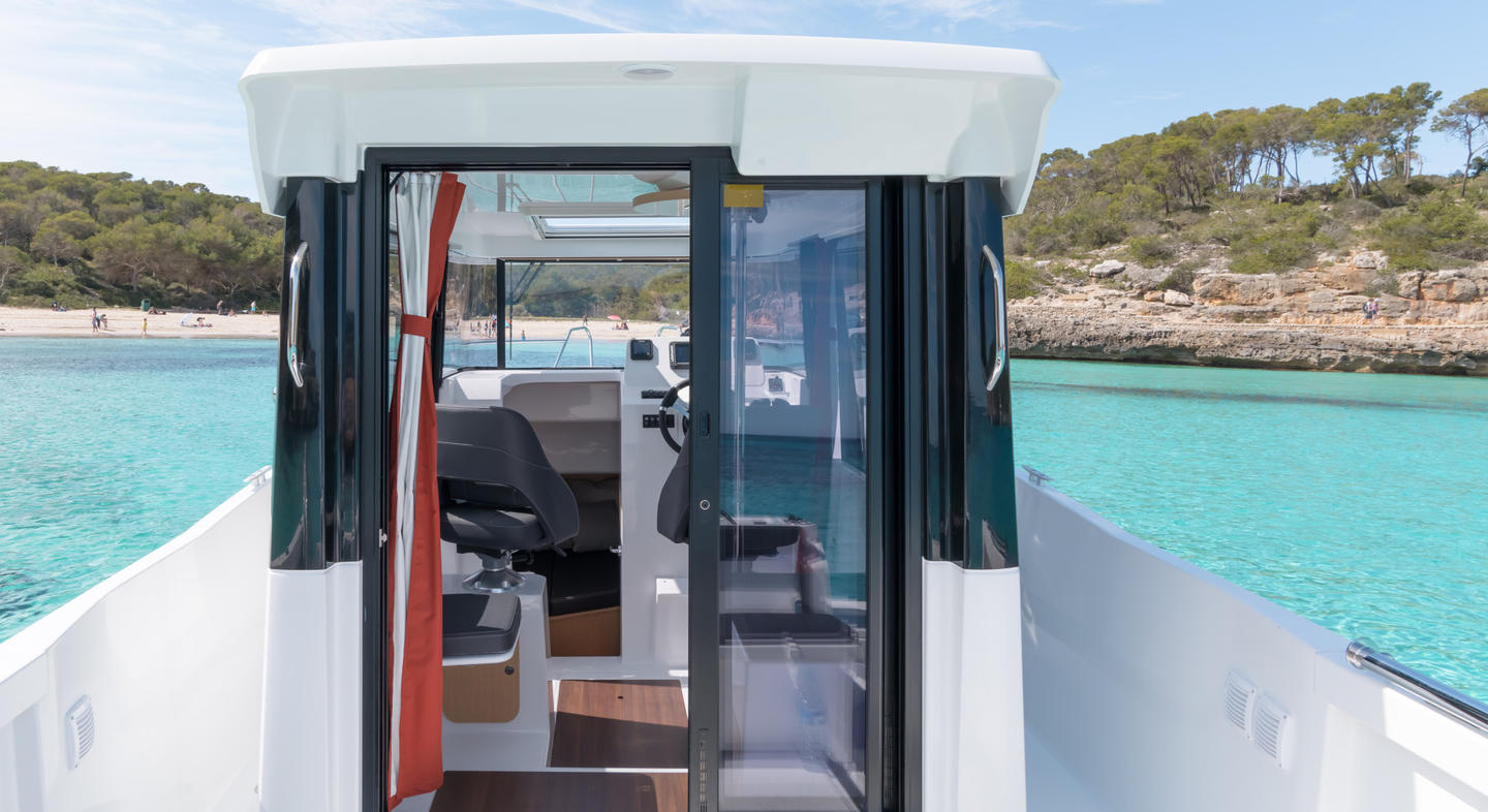 Beneteau Barracuda 8 Interior